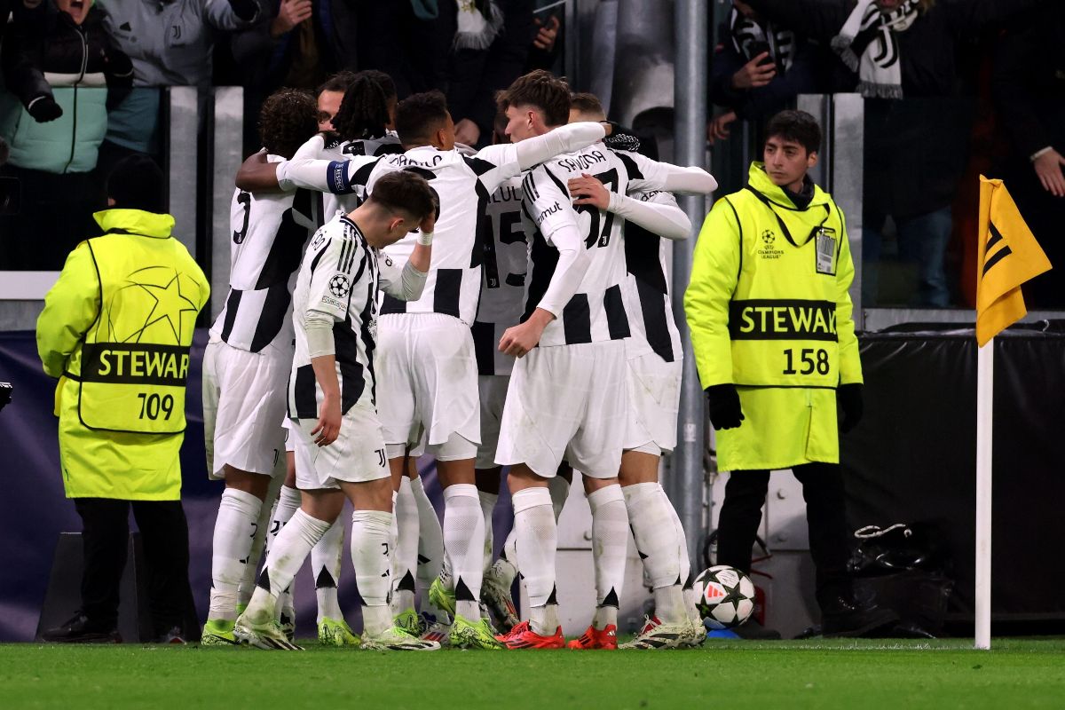 I giocatori della Juventus esultano dopo un gol in Champions League